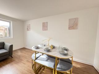 Excel & London City Airport Garden Retreat - 8