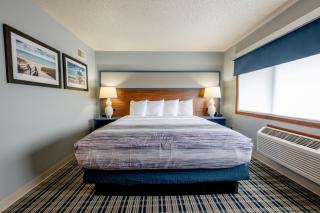 AmericInn by Wyndham Sturgeon Bay - 2