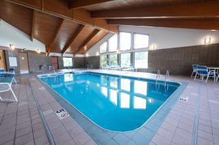 AmericInn by Wyndham Sturgeon Bay - 8