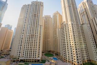 Dubai Marina Waterfront Stay with Maid Room - 4