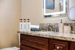 6 Beds 3 Baths Pool BBQ Near the Strip - 6