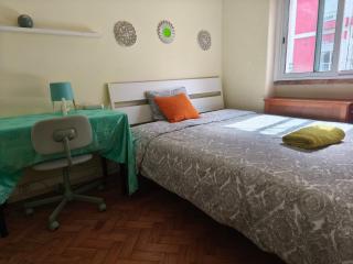 Perfect Room Near Airport A - 8