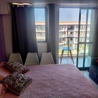 Flat em muro alto - 3