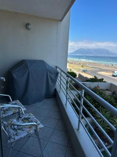 The Bay View Bloubergstrand - Cape Town - 9