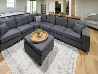 Pet-Friendly Lakefront Cabin by arc Rental Management - 1