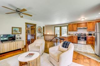Walk to River Couples Retreat in Kintnersville! - Kintnersville - 6