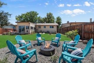 Coffee Themed - Cozy Family Getaway - Sleeps 12 - Mini Golf BBQ Yard - 0