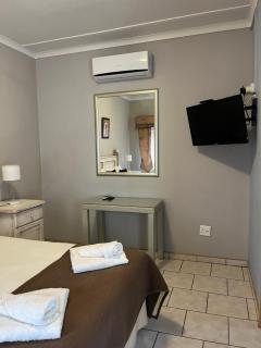 Hotel Pension Casa Africana - Windhoek - 1