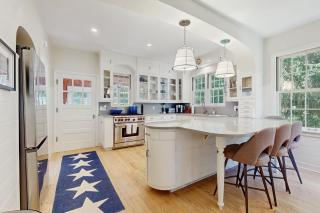 Lakeshore Haven - 1