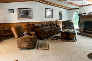 Hillside Hideaway - 9