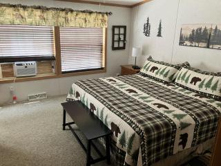 Hillside Hideaway - 1