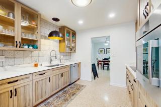 Manatee Bungalow - 4