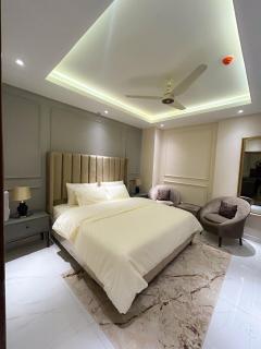 DOMA, Designer 1BHK Luxury & Cozy, Bahria Town - Rawalpindi - 8