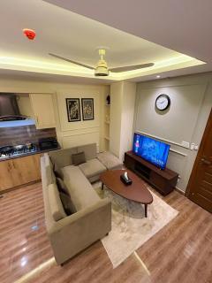 DOMA, Designer 1BHK Luxury & Cozy, Bahria Town - Rawalpindi - 3