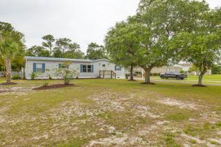 Harkers Island Getaway with Deck Near Cape Lookout! - 8