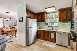 Harkers Island Getaway with Deck Near Cape Lookout! - 1