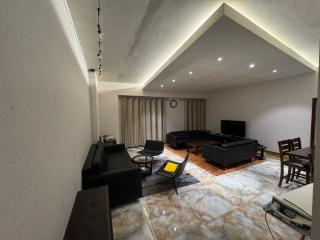 Stylish 1BR JBR Beachfront - 5