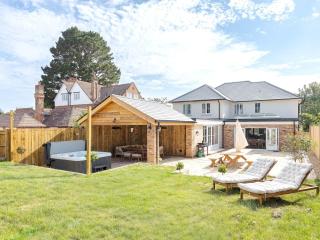 5 Bed in Lymington 96189 - 0