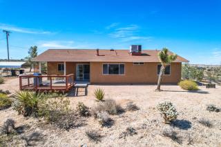 Western Oasis Corral - 8