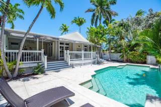 Poolside Paradise - Monthly Rental - 9