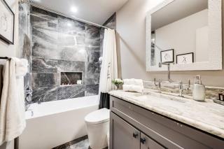Modern Dallas Condo Smart Bed Hot Tub - 4