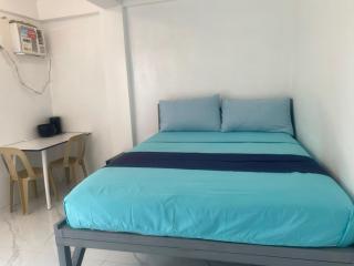 Studio room with AC and kitchenette in the center - 2