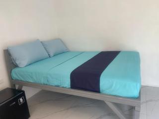 Studio room with AC and kitchenette in the center - 1