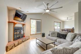 Lakefront Family Home 13 Mi From Gateway Arch! - Granite City - 0