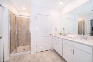 Disney Magic ChampionsGate Resort House 15 min from Disney World with Club House, 7 Pools and Water Park - 1