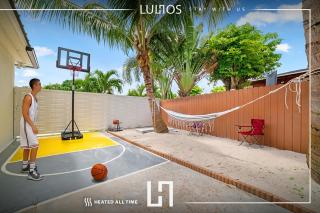 Miami Fun Home with Pool & Games L30 - 8