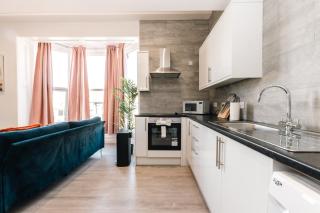 Central 3 Bed Apartment Southampton Perfect for Short & Long Stay Close to Shops - 6