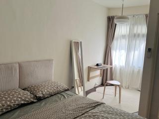 RB house 2 min walk metro guting 55 inch smart TV 3 floors Lo-fi style house - Taipei - 9