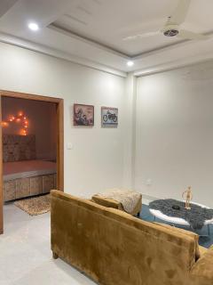 Comfy hushed space 1 wud love - Islamabad - 0