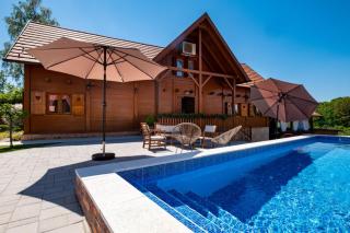 Rustic Cottage With Heated Pool - Happy Rentals - Velika Buna - 9