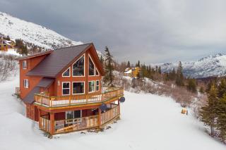 Stunning Alaskan Getaway with River and Mtn Views - Eagle River - 9