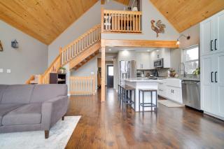 Stunning Alaskan Getaway with River and Mtn Views - Eagle River - 3