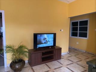 Deluxe Kingsize Bedroom In Tema - Afienya - 2