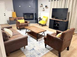 Raider Retreat-Your TTU Basecamp - 3