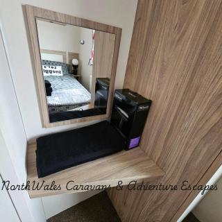 Platinum Caravan with Decking & Garden - 7