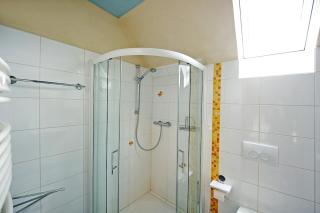 Charmantes Ferienhaus mit Garten, Kamin & Teich - 6