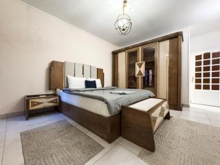 Luxurious 3BR Apt Maadi with Nile & Pyramid View - Il Cairo - 4