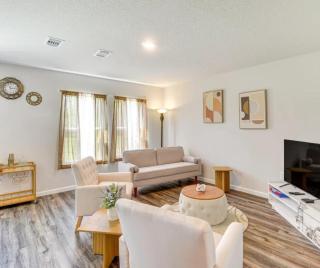 Cozy Villa with Private Garden, Pet Friendly, 14 Guest - 2