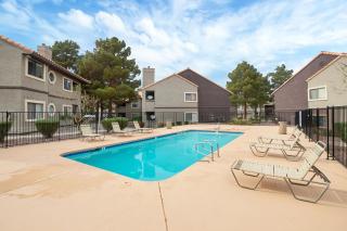 Fully Renovated Condo with Tennis Court View U012 - 5