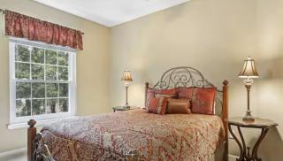Coastal Serenity-Family Beach Escape, 2 Min to Beach, Pools, Hot Tub - Gulfport - 9