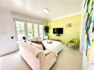 1 Bedroom, Sofa Bed & Full Kitchen @ Las Casitas - 9