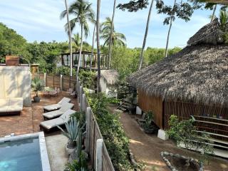 Minimalist Surf, Pool, AC, Icebath, Yoga, Saladita, 50m to Surf - 5