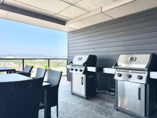 The 708 - For 4 - Free Parking - BBQ - 2