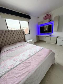Casa con piscina, zona BBQ y seguridad privada - Amalia - 0