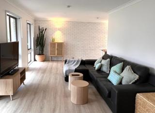 Coastal Holiday Home - 7