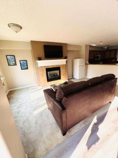 Three Bedroom Home In Fort McMurray - Fort McMurray - 1